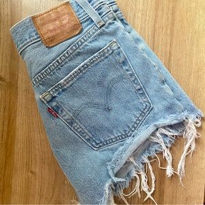 Levi’s | High Waisted Luxor Light Denim Short